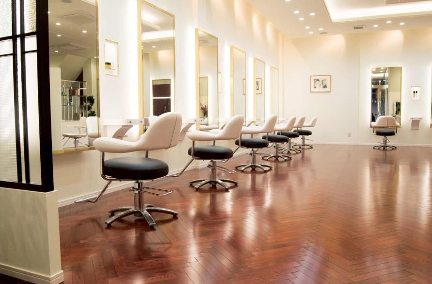 カットハウスモア 上通店