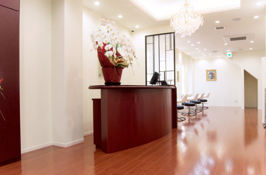 カットハウスモア 上通店