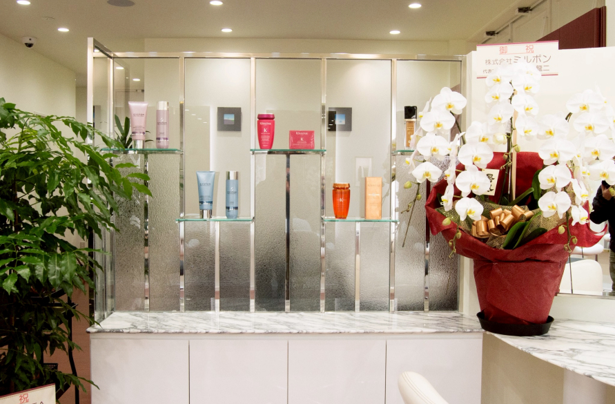 カットハウスモア 上通店