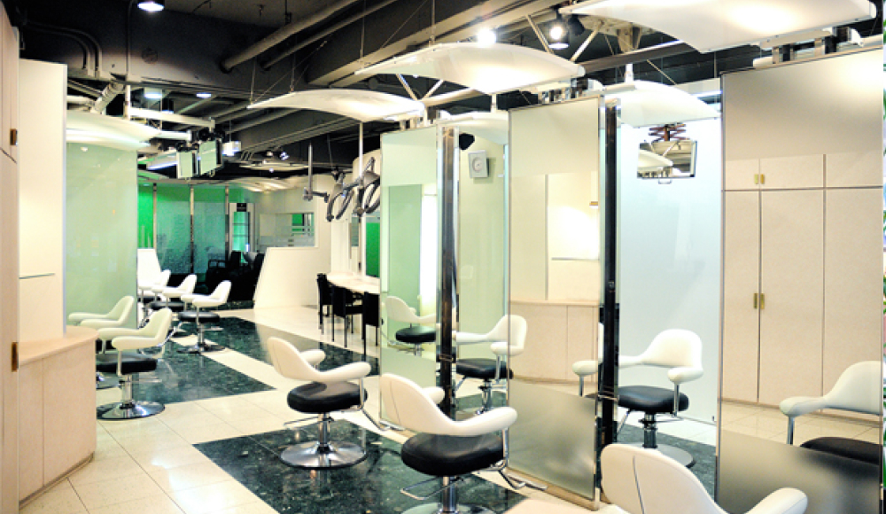 カットハウスモア 下通店